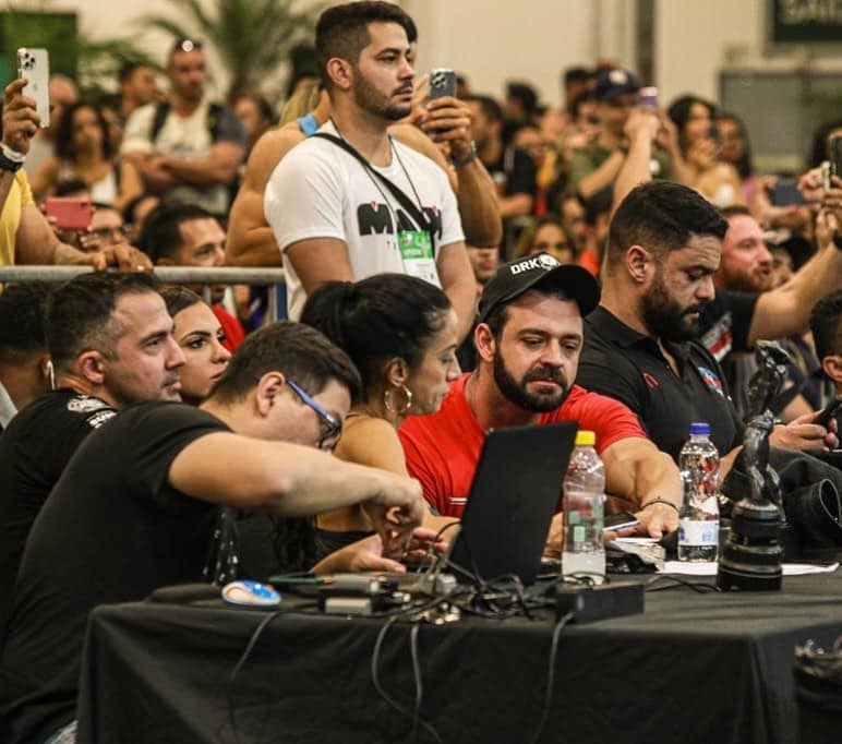"Era muito mais complicado", Leandro Osti comenta sobre evolu&ccedil;&atilde;o do fisiculturismo no Brasil [Entrevista]