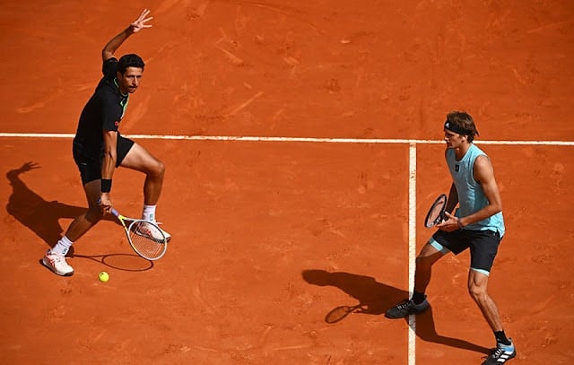 Marcelo Melo para nas oitavas de final em Madrid