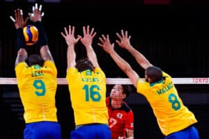 Das quadras para a pista? Craque do vôlei marca presença na Stock Car