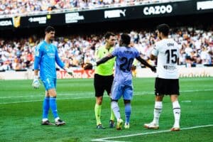 Campeão da F1 defende Vinicius Jr: “Estou contigo”