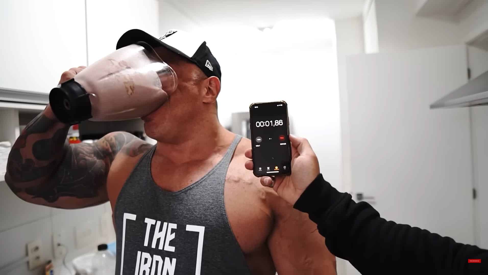 Receita do shake do monstro, feito por Fabio Giga