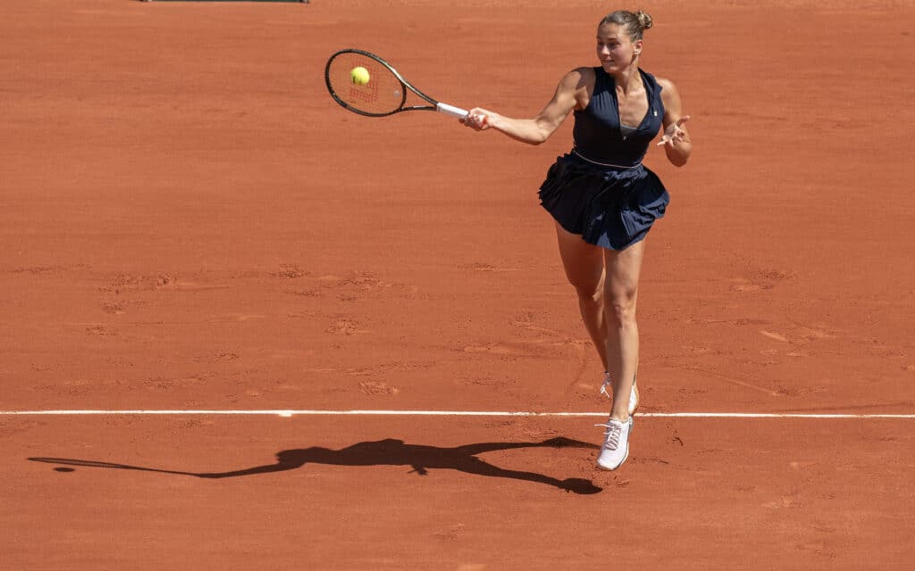 “Essas pessoas deveriam sentir vergonha!” tenista ucraniana é vaiada em Roland Garros; entenda motivo