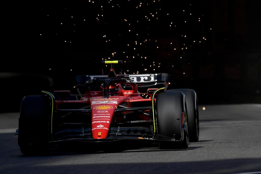 Sainz explica discussão com a Ferrari e erro próprio nos pit stops em Mônaco