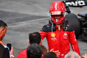 F1: “Leclerc tem velocidade para ser igual a Verstappen”, diz vice-presidente da Ferrari