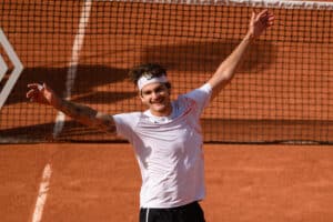 Thiago Wild elimina número dois do mundo e avança em Roland-Garros 2023