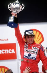 Atriz britânica entra no elenco da série do Ayrton Senna e divide opiniões