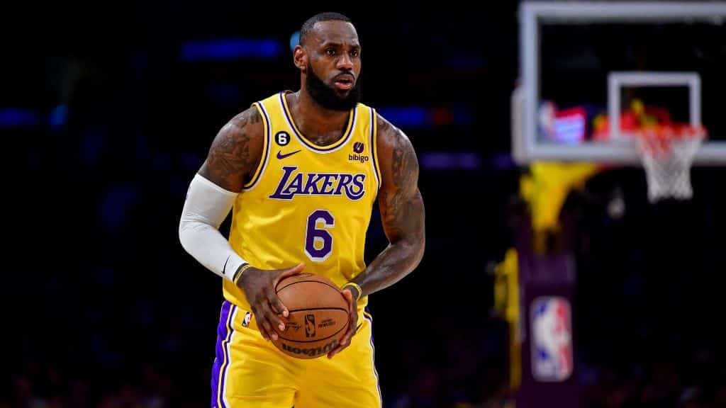 LeBron James dá pistas sobre seu futuro na NBA; confira onde o astro pode jogar