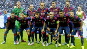 Vai voltar? Ex-Barcelona participa de festa em comemoração ao título de La Liga