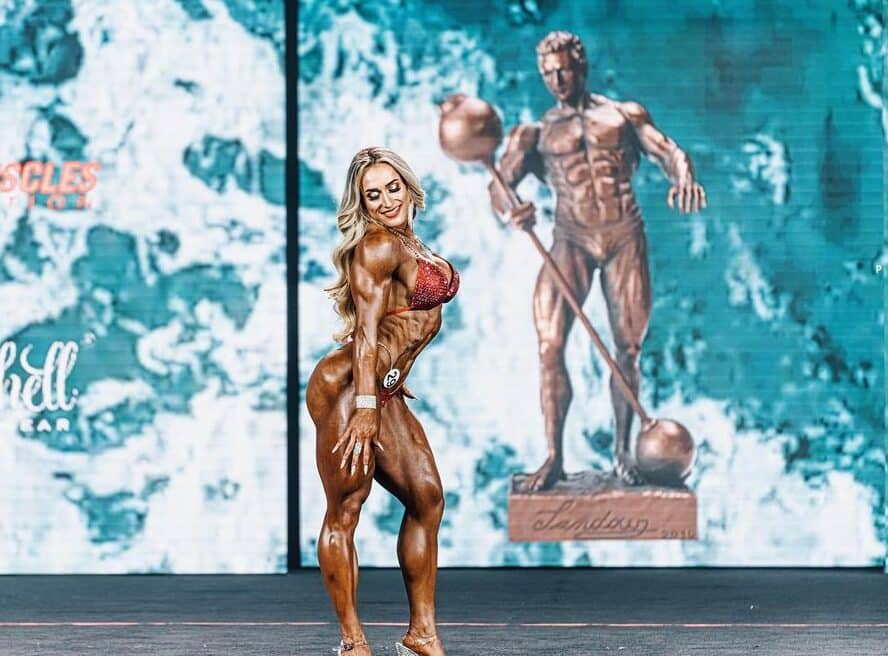 “Não é à toa que sou top 5 Olympia” – Rayane Fogal responde comentários negativos da rede social