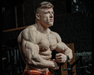 “É por isso que estou em 3°”, diz Urs Kalecinski sobre seus adversários da Classic Physique