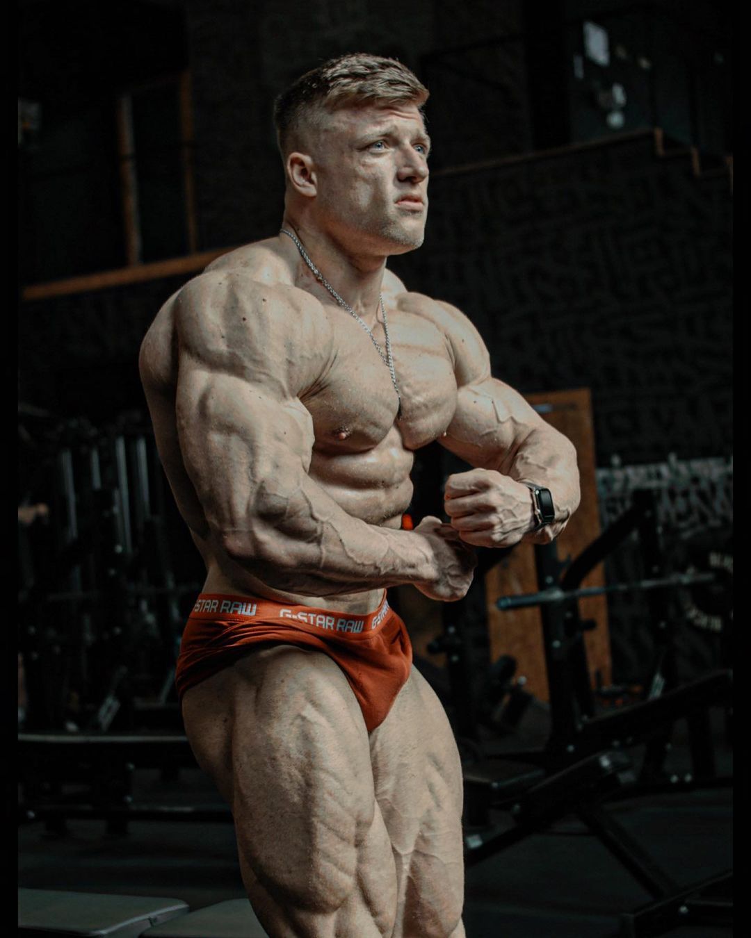 “É por isso que estou em 3°”, diz Urs Kalecinski sobre seus adversários da Classic Physique