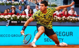 Carlos Alcaraz vence Masters de Madri e segue invicto em finais