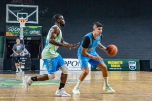 Bauru enfrenta o Flamengo pela segunda partida das quartas do NBB