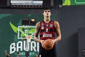 Flamengo derrota Bauru e fica a uma vitória da semifinal do NBB