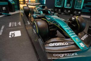 Exposição da Aston Martin chega ao Brasil; veja todas as informações