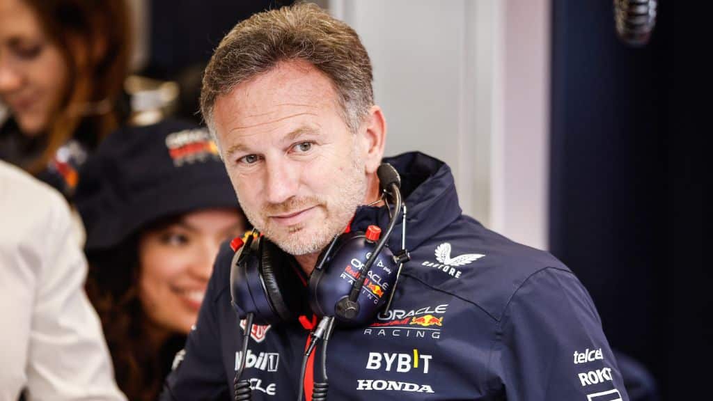 “Estivemos perto de contratar”, chefe da Red Bull afirma conversa com bicampeão da Fórmula 1