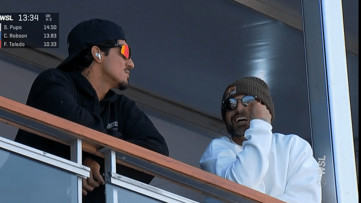 Gabriel Medina e Italo Ferreira em foco! Campeões mundiais na torcida pelos brasileiros