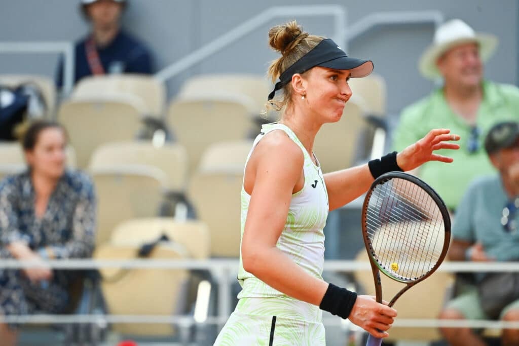 Feitos de Bia Haddad em Roland-Garros rende elogios de tenista argentina: “Fria! Analisa o tempo todo”