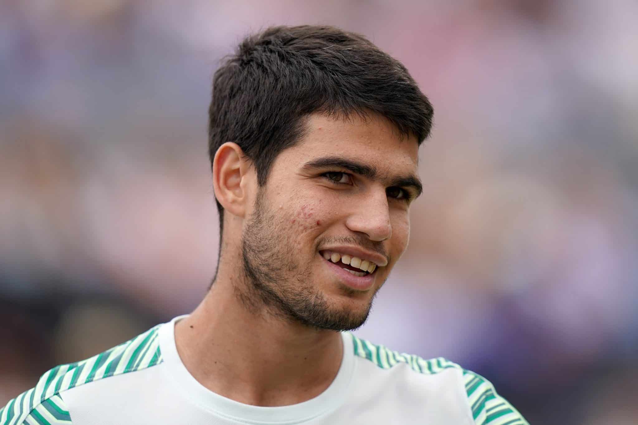 “É o que tem mais oportunidades”, Alcaraz crava favorito para vencer Djokovic em Wimbledon 2023