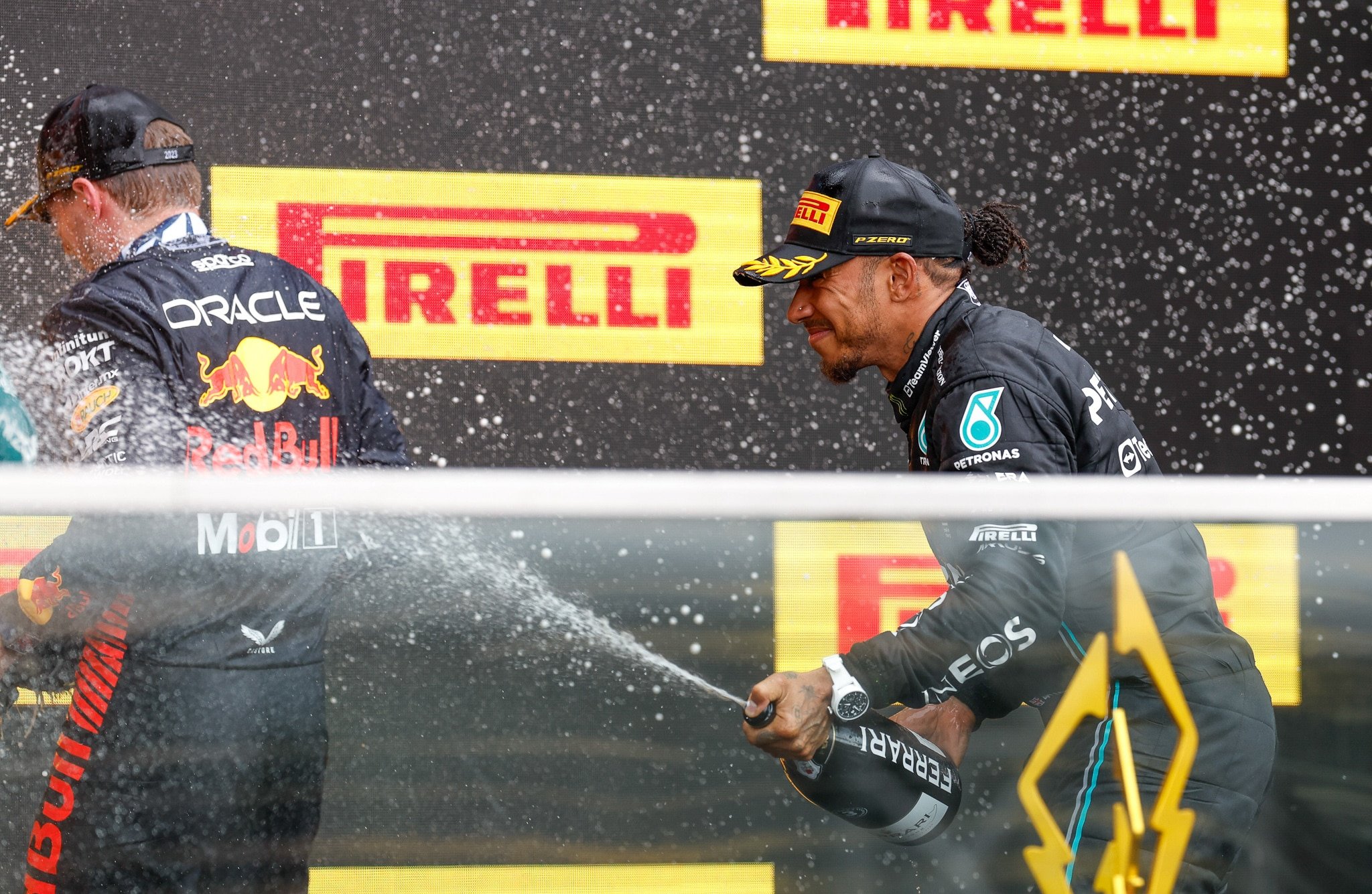 Hamilton atinge novo recorde com pódio no Canadá