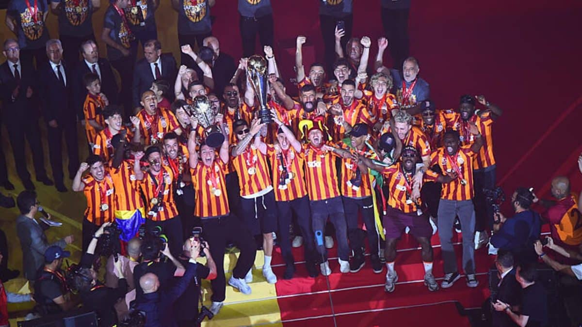 Campeonato Turco, a Süper Lig (2025): história, maiores campeões e artilheiros