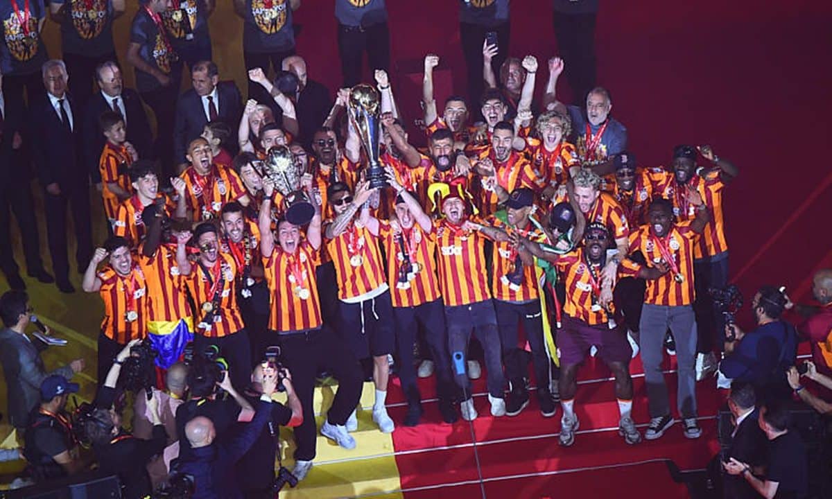 Campeonato Turco, a Süper Lig (2025): história, maiores campeões e artilheiros