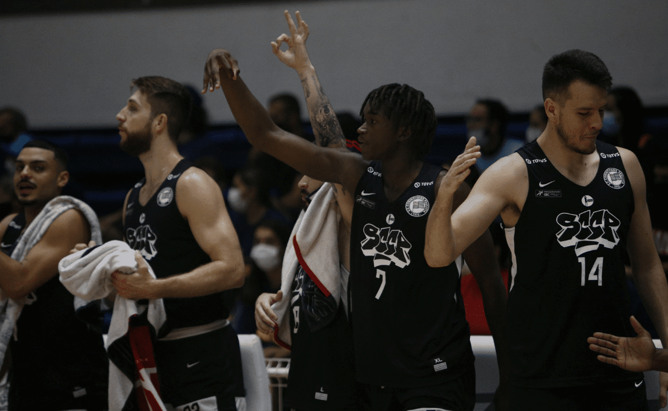 Jogador do Corinthians é retirado do Draft da NBA