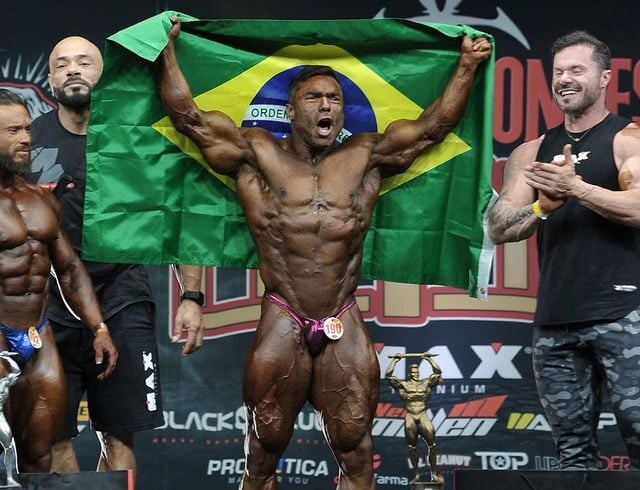 Eduardo Correa admitiu ter sofrido doença grave no auge da carreira