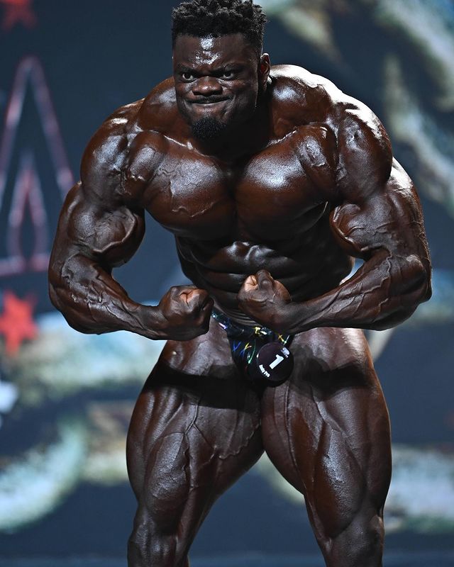 Atleta de fisiculturismo promissor apresenta péssimo físico e põe sua carreira em risco – Entenda