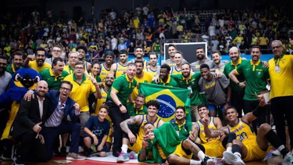 Brasil divulga lista com 16 nomes para Copa do Mundo masculina de basquete