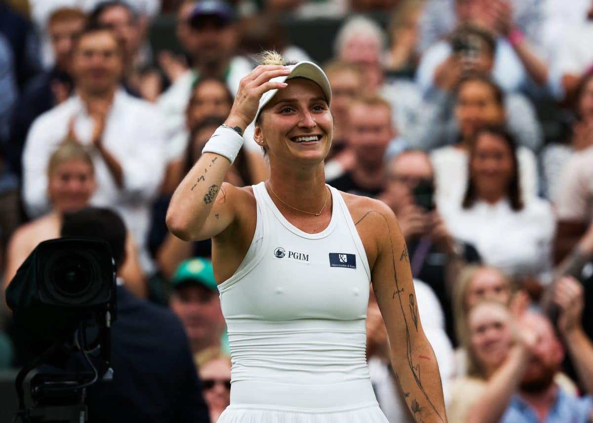Vondrousova faz jogo fantástico e vai à final de Wimbledon