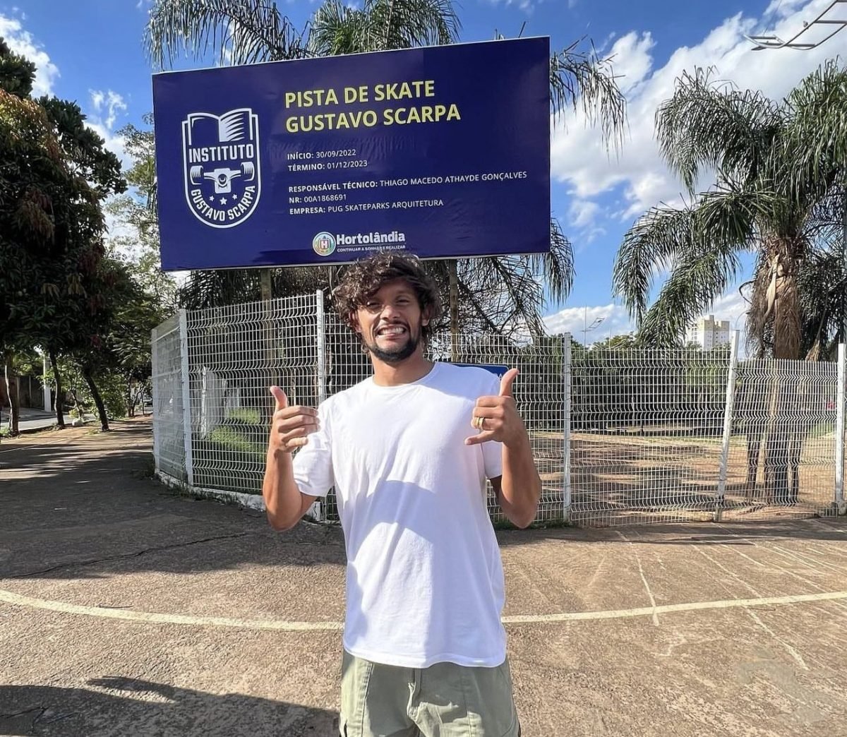 Gustavo Scarpa visita obra de pista de skate que leva seu nome em Hortolândia