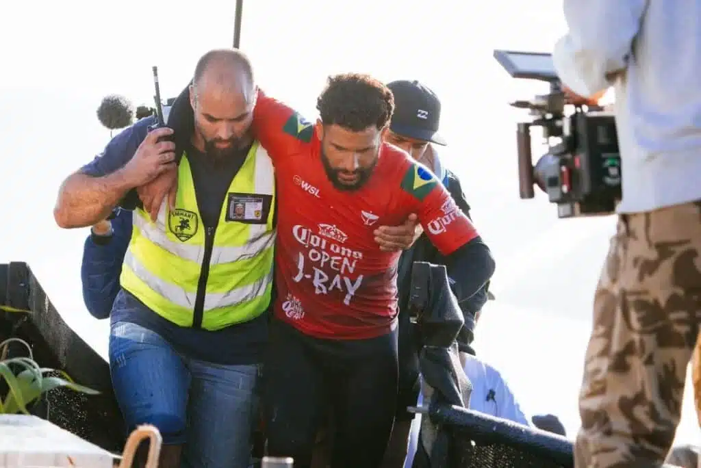 Saiba detalhes da lesão que tirou Italo Ferreira de J-Bay