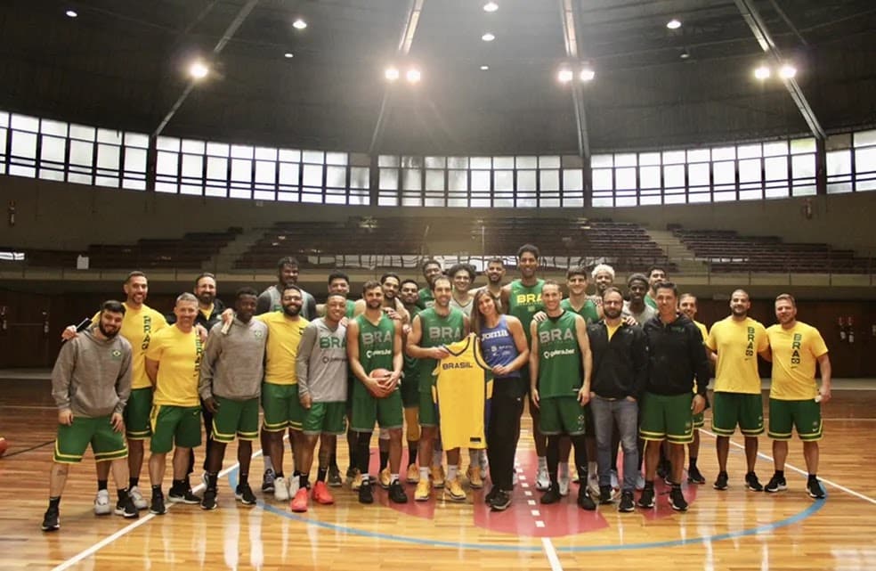 “Minha família tem uma história no basquete”, afirma Bia Haddad Maia