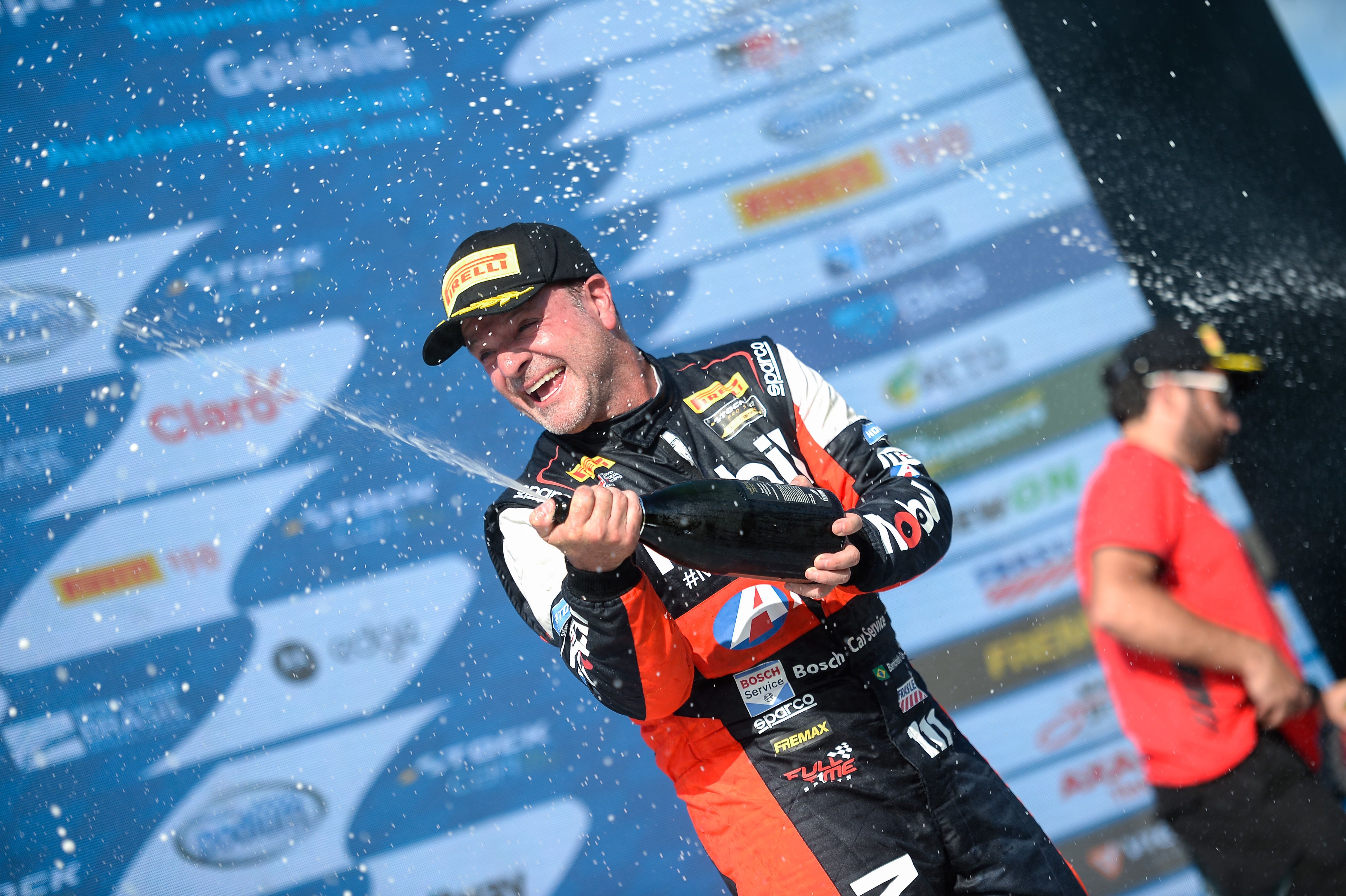 A história de amor entre Barrichello e Goiânia