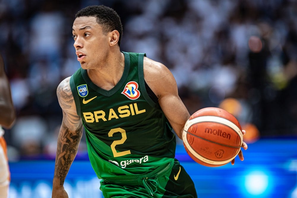 “LETAL!”, imprensa internacional se rende a Yago Santos na Copa do Mundo de Basquete 2023
