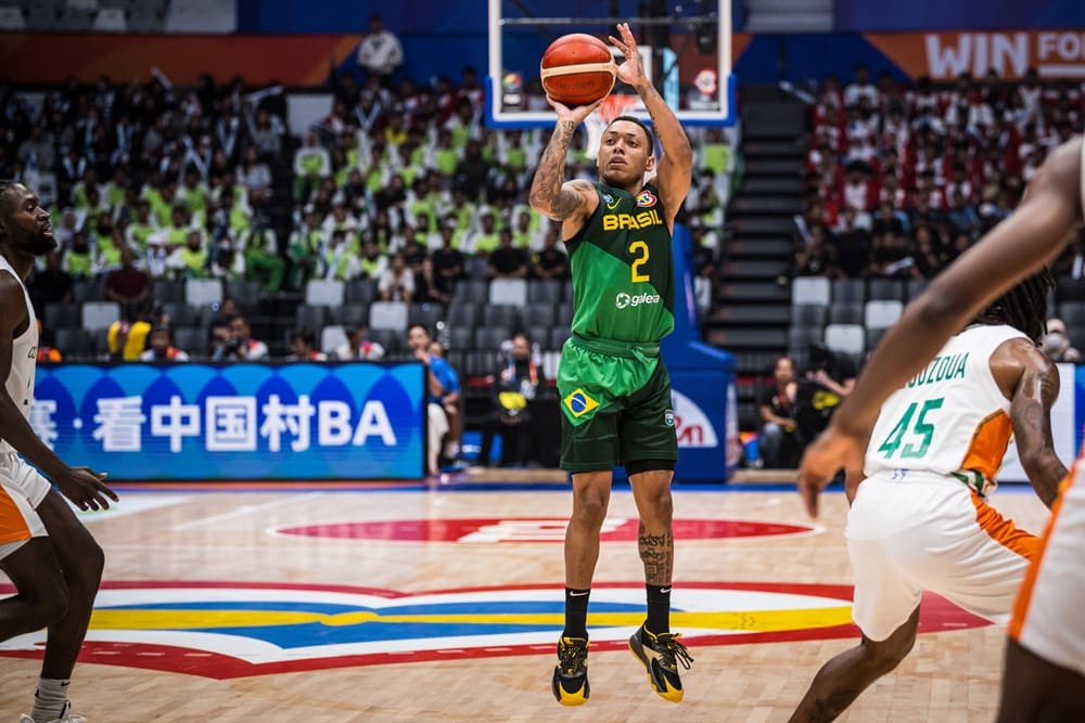Yago dá show e Brasil avança na Copa do Mundo de Basquete 2023