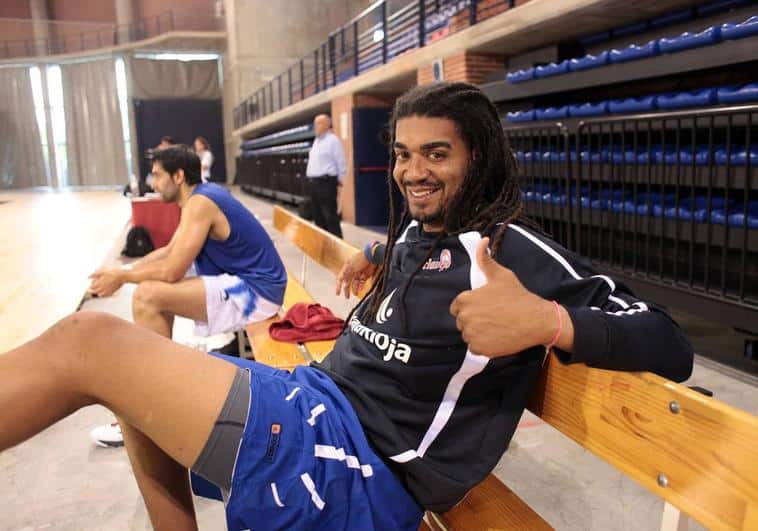 Ex-São Paulo, Sidão Santana morre aos 40 anos