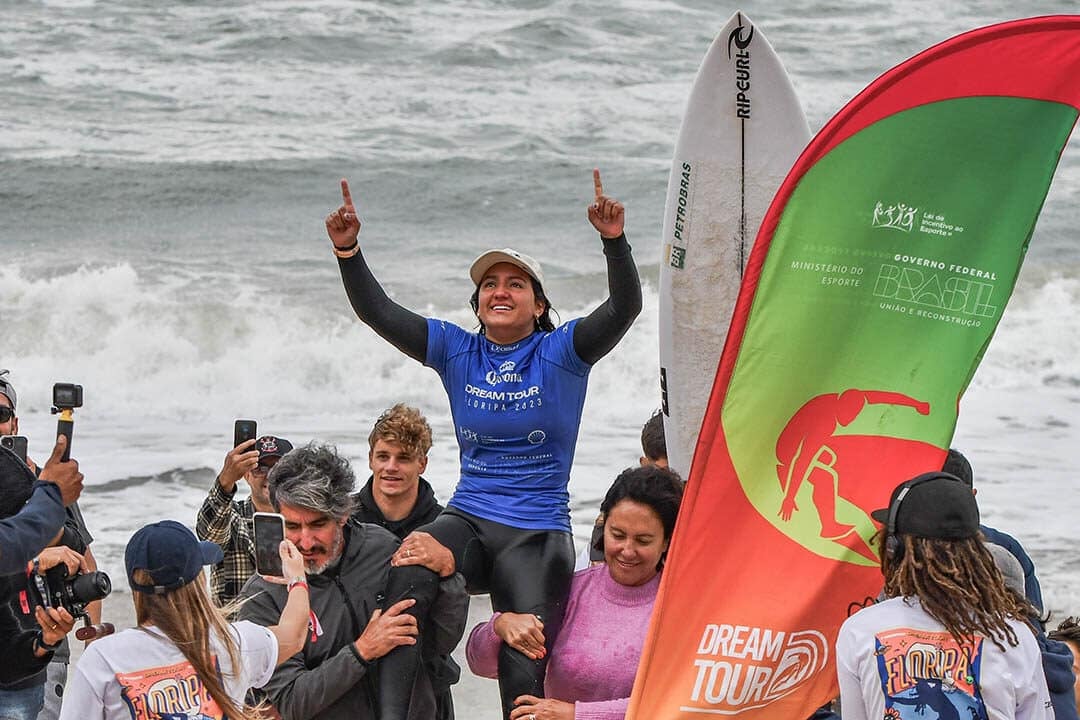 Sophia Medina é campeã do Corona Dream Tour Floripa