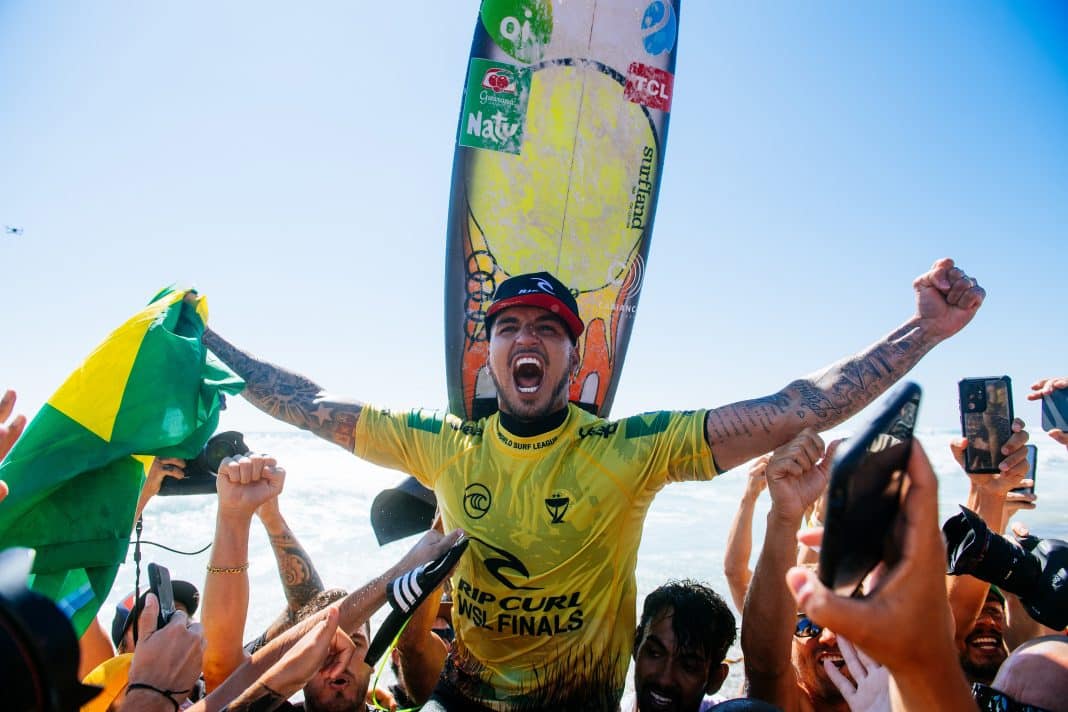 Tricampeonato mundial de Gabriel Medina completa dois anos