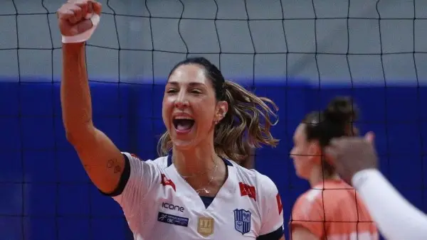 “Deixar um legado!”, Carol Gattaz define planos para o pós-aposentadoria do vôlei