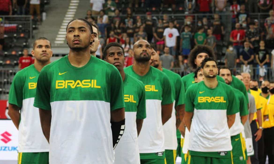 Craque da seleção rescinde contrato e está livre no mercado