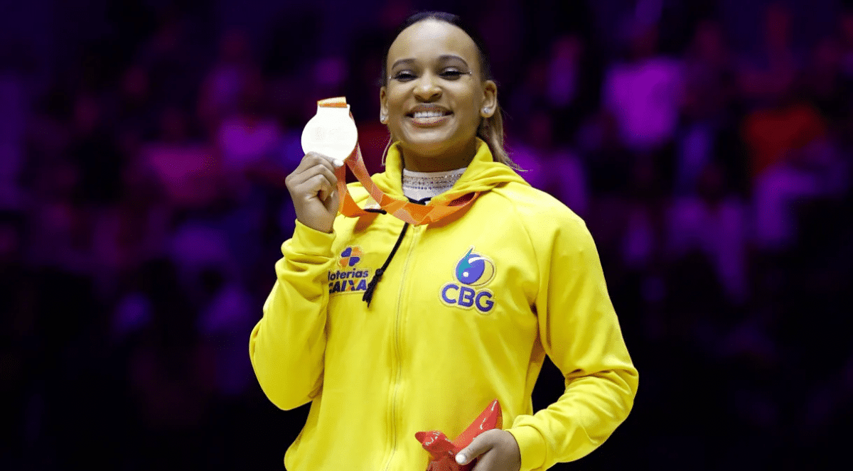 MELHOR DO MUNDO! Rebeca Andrade faz salto INACREDITÁVEL e leva o ouro