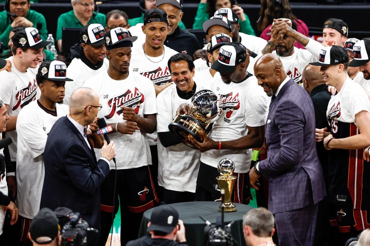 Erik Spoelstra é eleito o melhor treinador da NBA após vice em 2022/23