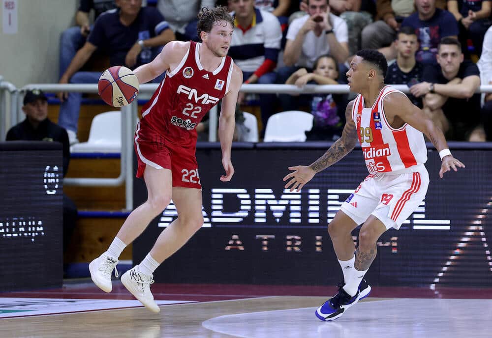 "Humilhação"; Yago deixa marcador no chão em seu melhor jogo pelo Estrela Vermelha