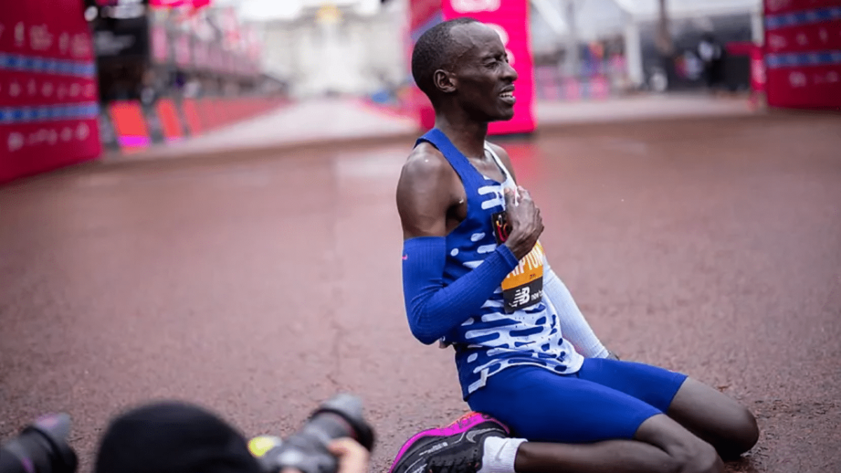 Kelvin Kiptum choca o mundo com novo recorde mundial em Chicago