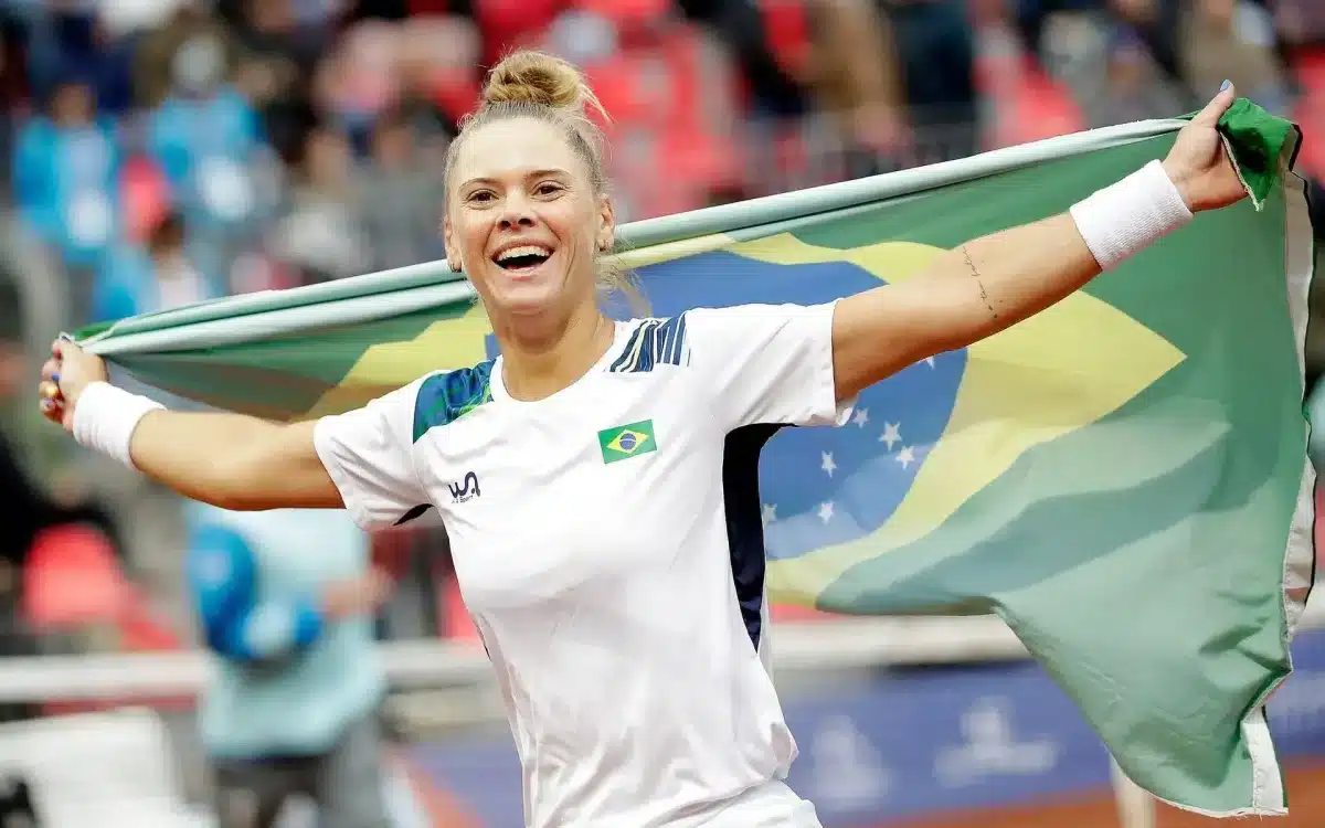 Laura Pigossi fatura ouro e quebra de tabu impressiona