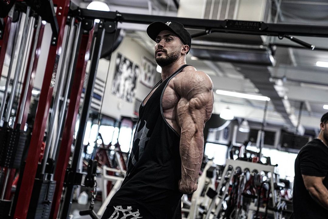 Esse atleta brasileiro &eacute; mais forte que o Cbum