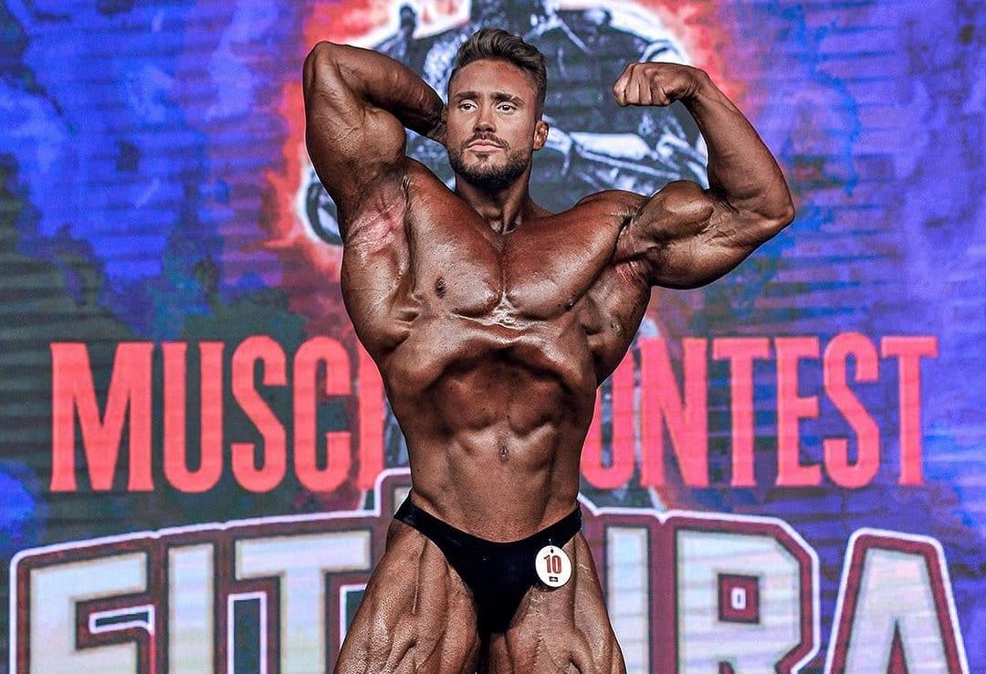 (Vídeo) Mr. Olympia nem esfriou e Zancanelli sobe no palco do FitPira ainda MELHOR