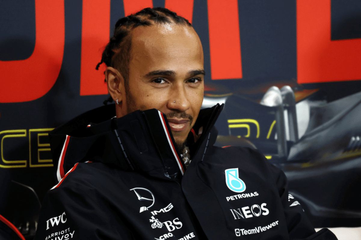 Hamilton chama atenção em evento antes do GP de Las Vegas